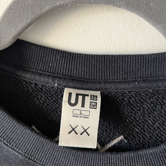 Uniqlo x KAWS Black Crewneck Sweater - Picture 3 of 8